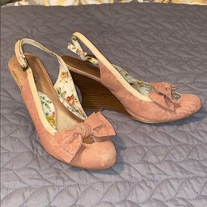 Dusty rose sling back wedges